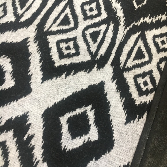 Faux leather zipper diamond pattern ISLE skirt - Picture 2 of 8